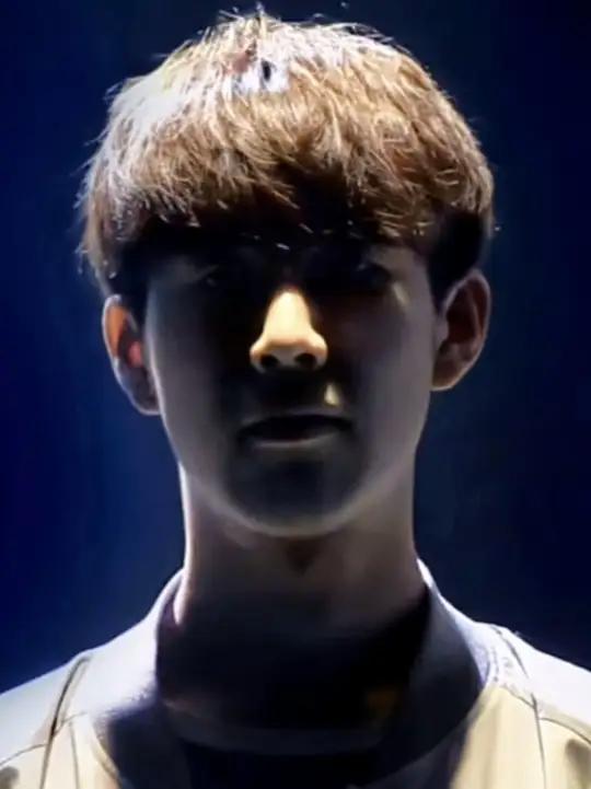 哪里是 Jiwoo 在奔跑！ Chovy + Kiin 疯狂攻击 GIDEON 以抢夺Baron， Generation Gaming 领先